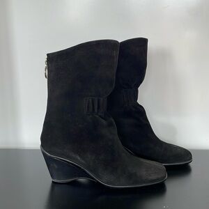 Aquatalia black waterproof suede wedge heel booties size 6